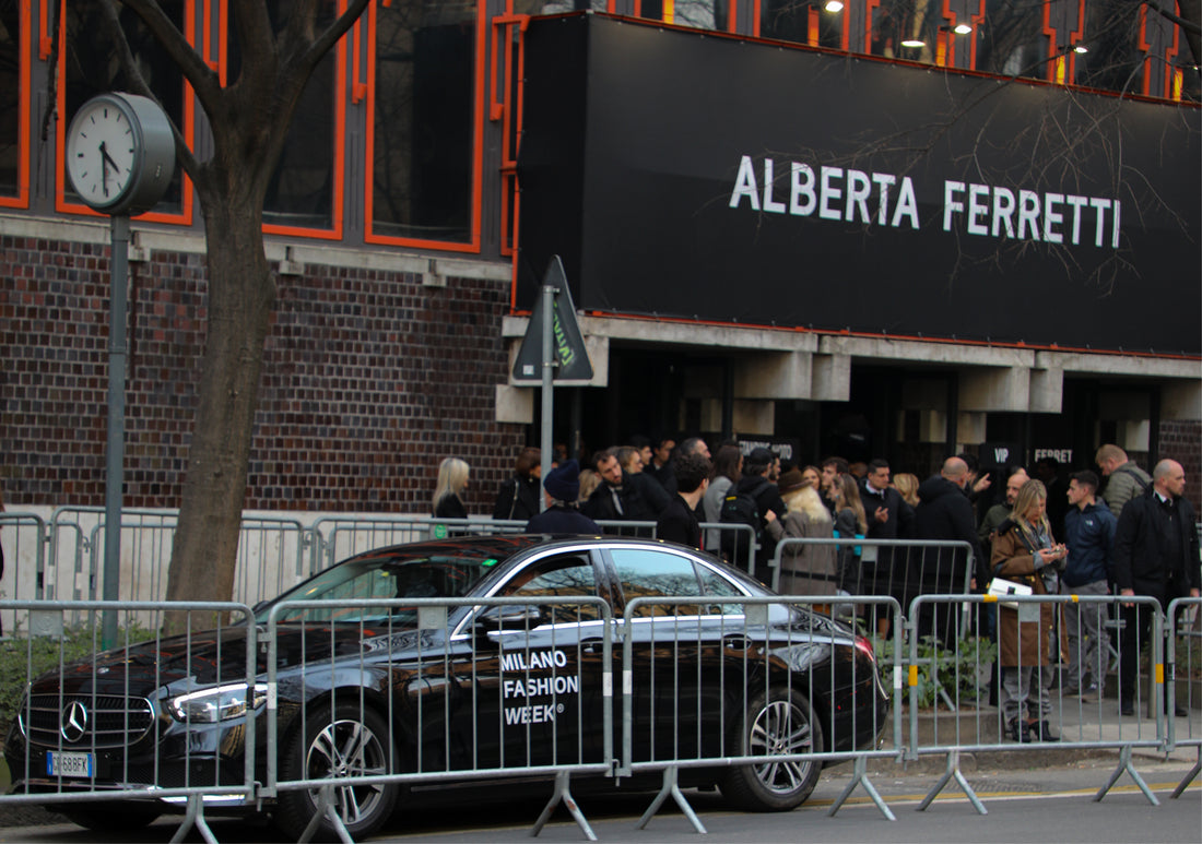 Milan Fashion Week Street Style - Alberta Ferretti - Guest Arrivals